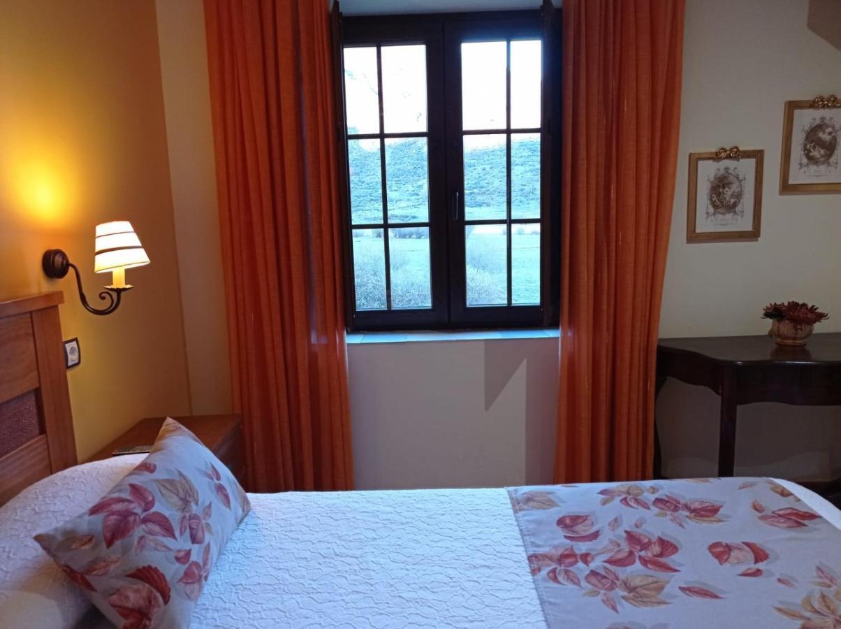 Hotel El Cuartel De Lugueros Zewnętrze zdjęcie